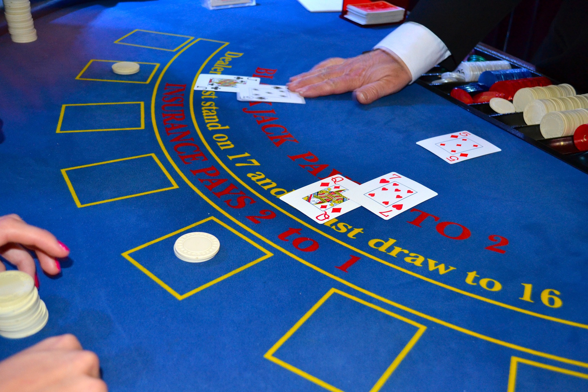 How to make money at an online casino