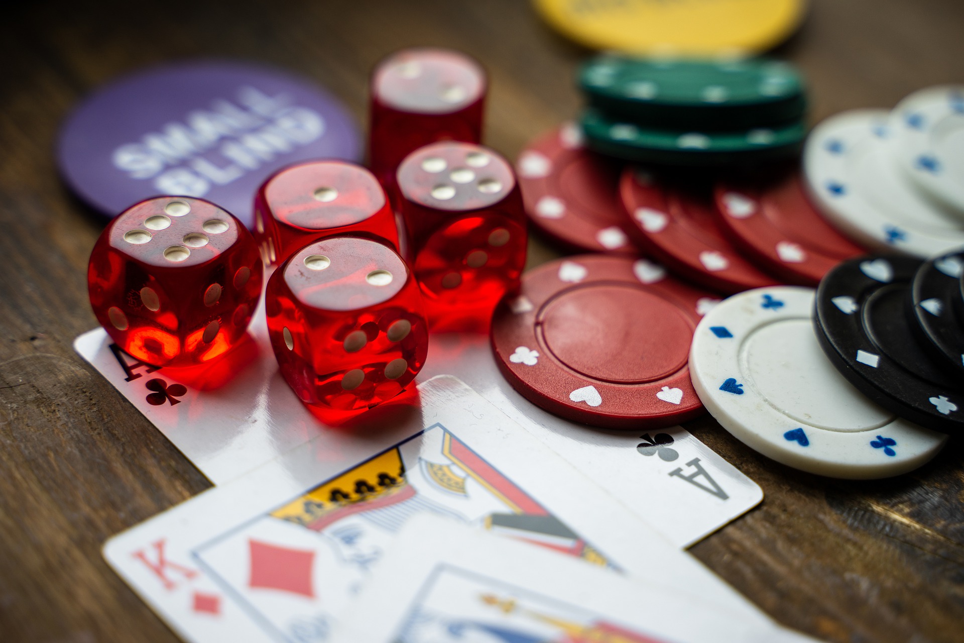 6 Tips for Making Money at Online Casinos